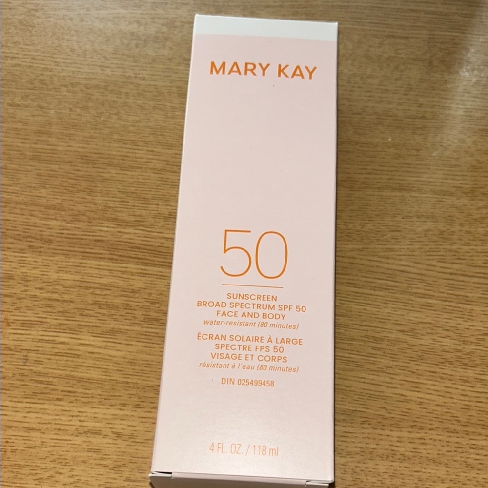 Mary Kay Sunscreen Broad Spectrum SPF 50 - Pink and Orange